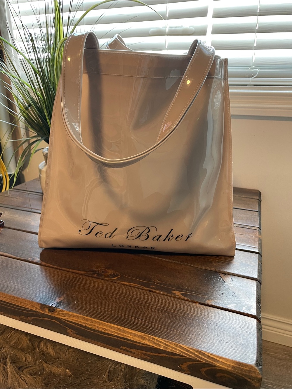 Ted Baker Glossy Beige/gray  Tote with Logo